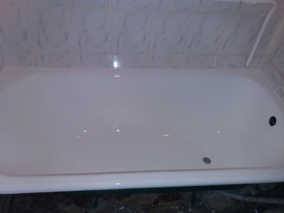 Покрытие чугунной ванны акрилом в Киеве